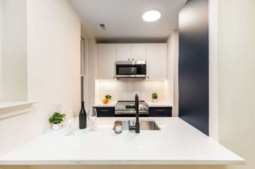 S Bed Carriage House 82