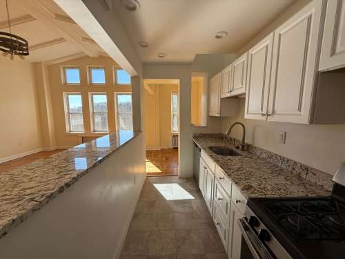 S Bed The Royal York Apartments 1109