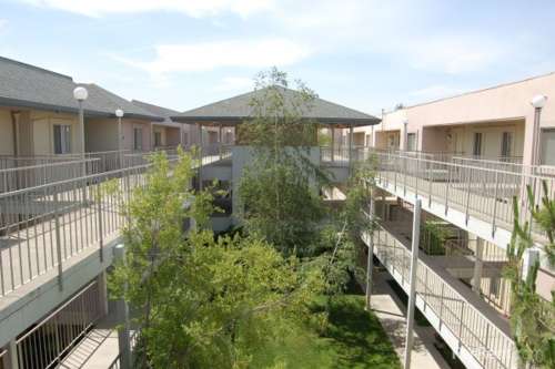 S Bed Lakeshore Apartments - Lake Views! 2