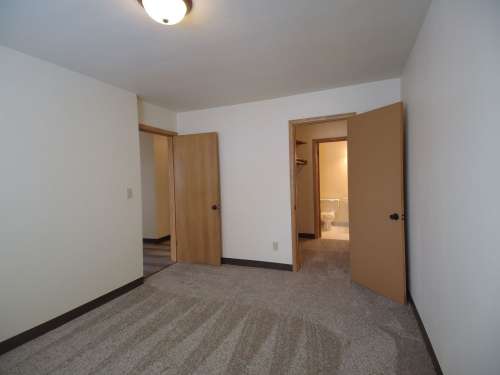 S Bed Carriage Court 25