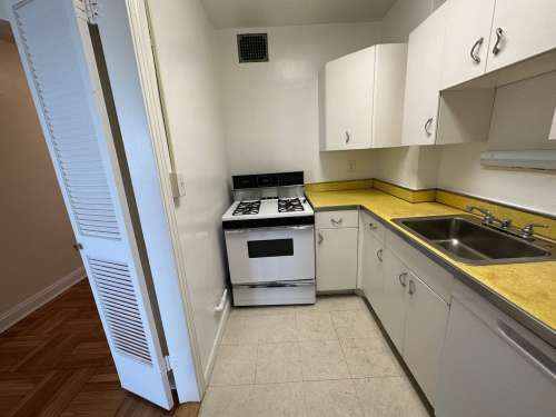 S Bed The Royal York Apartments 1013