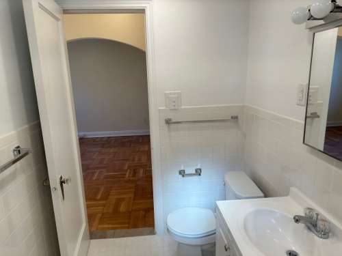 S Bed The Royal York Apartments 1070