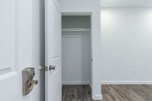 S Bed Temple Apartments 21