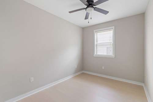 S Bed Summit House 205