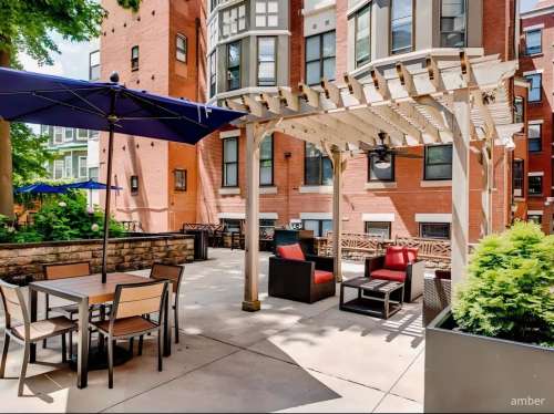 S Bed Carriage House 16