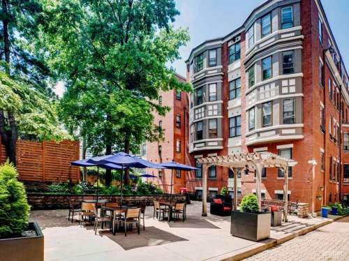 S Bed Carriage House 23