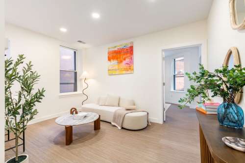 S Bed Carriage House 1