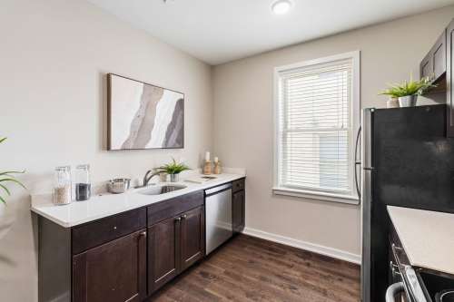 S Bed Summit House 213