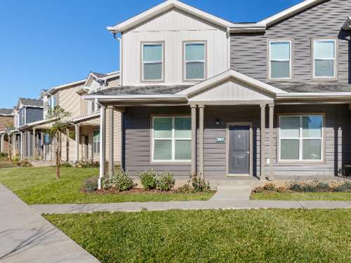 idaho-state-Apartment-Building-18686142