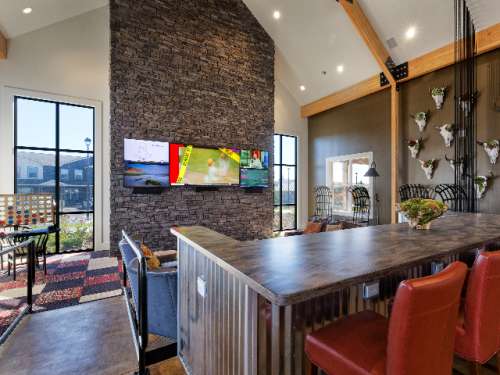 idaho-state-Apartment-Building-18686153