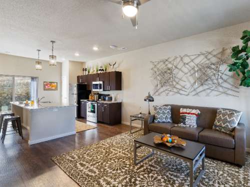 idaho-state-Apartment-Building-18686164