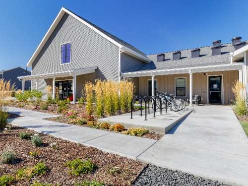 idaho-state-Apartment-Building-18686169