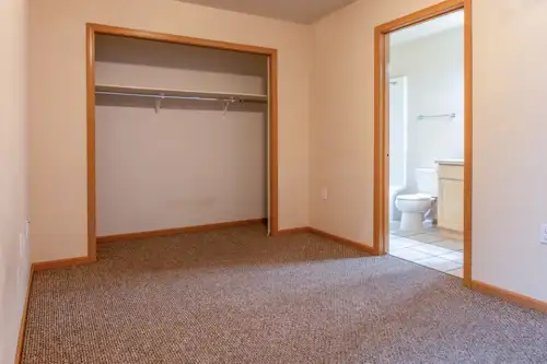 S Bed 221 Langdon 13