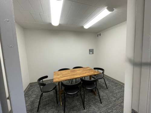 S Bed Sherwood Towers Apartments 11