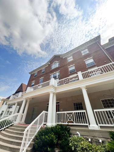 madison-Apartment-Building-18661893