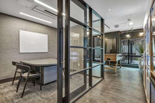 S Bed Monarch Heights Apartments 30