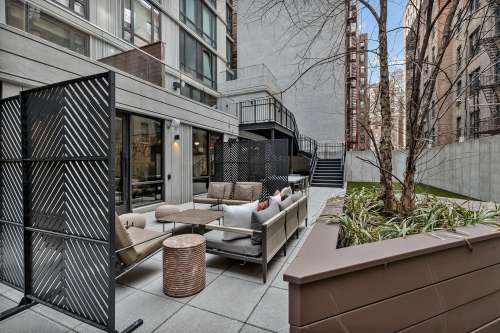 S Bed Monarch Heights Apartments 40