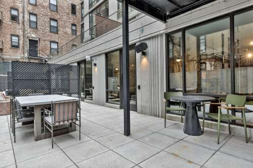 S Bed Monarch Heights Apartments 44