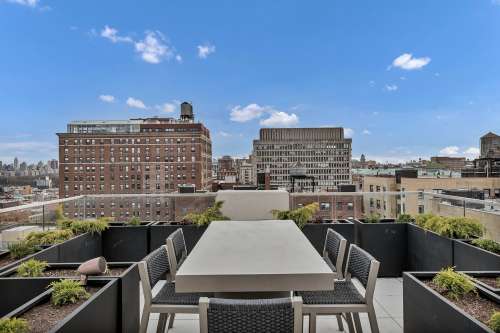 S Bed Monarch Heights Apartments 45