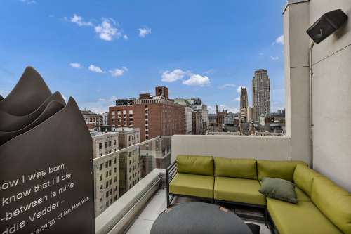 S Bed Monarch Heights Apartments 46