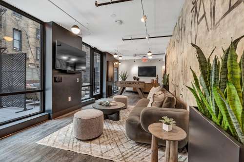 S Bed Monarch Heights Apartments 20