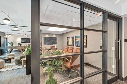 S Bed Monarch Heights Apartments 24