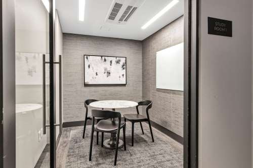 S Bed Monarch Heights Apartments 31