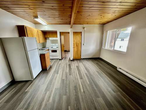 university-of-idaho-Apartment-Building-18685304