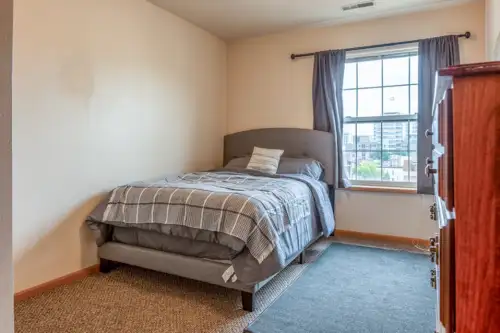 S Bed 221 Langdon 7