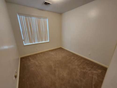 S Bed Plaza East Apartments & Townhouses 8