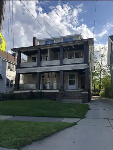 2026-04/CLEVELAND-STATE-Apartment-Building-18406051.webp