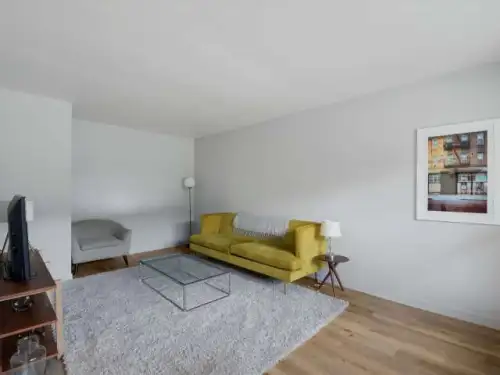 EASTERN-ILLINOIS-Apartment-Building-18046698.webp