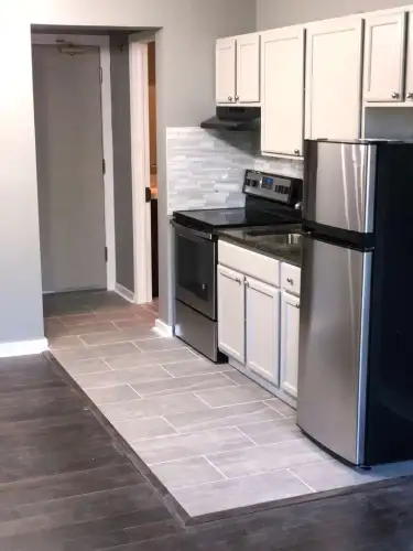 LENOIR-RHYNE-Apartment-Building-18033469.webp