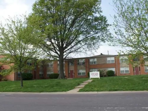 2026-04/MARYVILLE-UNIVERSITY-Apartment-Building-18298527.webp