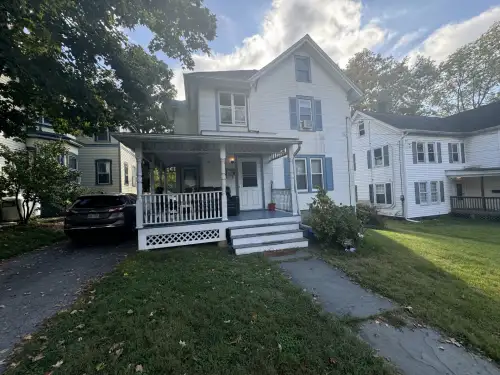 NEW-PALTZ-Apartment-Building-18653289.webp