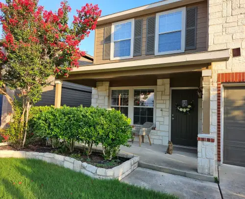2026-04/UTSA-Apartment-Building-18680341.webp