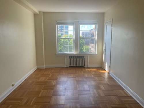 S Bed The Royal York Apartments 744