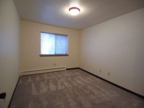 msoe-Apartment-Building-18661601