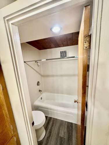 university-of-idaho-Apartment-Building-18694420