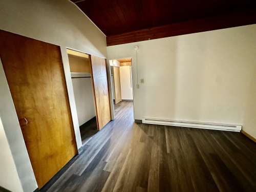 university-of-idaho-Apartment-Building-18694424