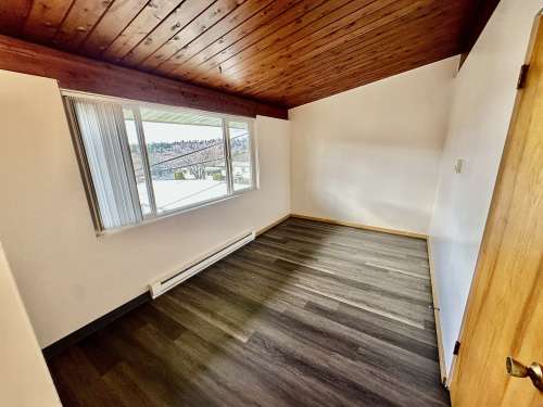 university-of-idaho-Apartment-Building-18694425