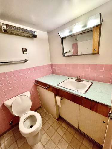 university-of-idaho-Apartment-Building-18694428