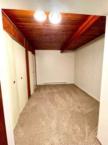 university-of-idaho-Apartment-Building-18694430
