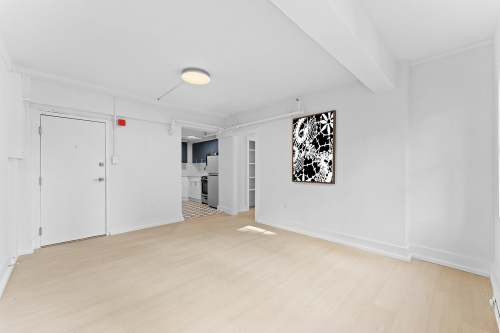 upenn-Apartment-Building-18726430