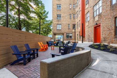 syracuse-Apartment-Building-18711243