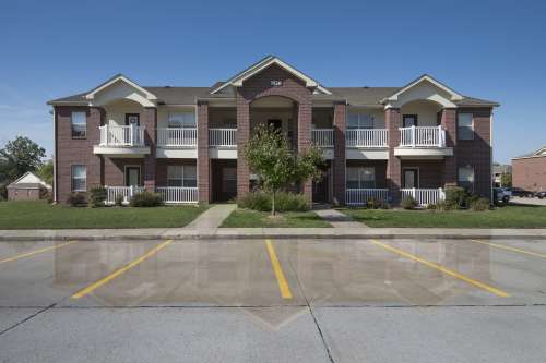 university-of-missouri-Apartment-Building-18723737