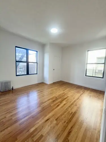2026-05/COLUMBIA-Apartment-Building-18714462.webp