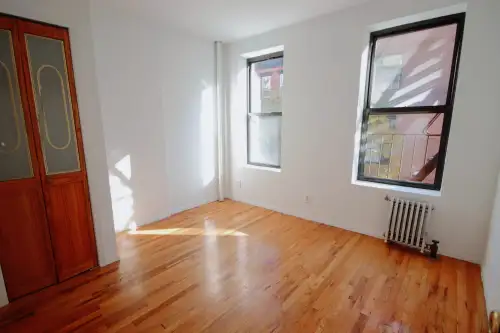 2026-05/COLUMBIA-Apartment-Building-18730107.webp