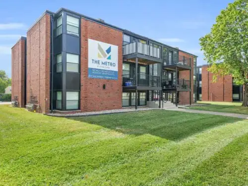 2026-05/EASTERN-ILLINOIS-Apartment-Building-18703693.webp