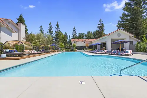 2026-05/FRESNO-STATE-Apartment-Building-18728003.webp